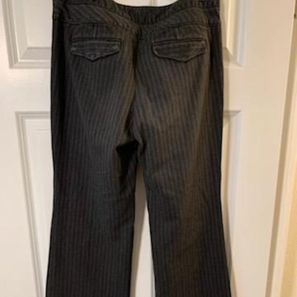 Express Editor Pants - Picture 2 of 4